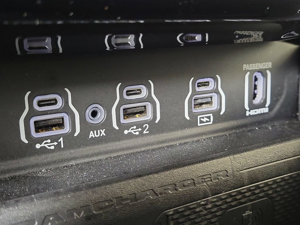 Used 2025 RAM 1500 Limited AWD/4WD image 22