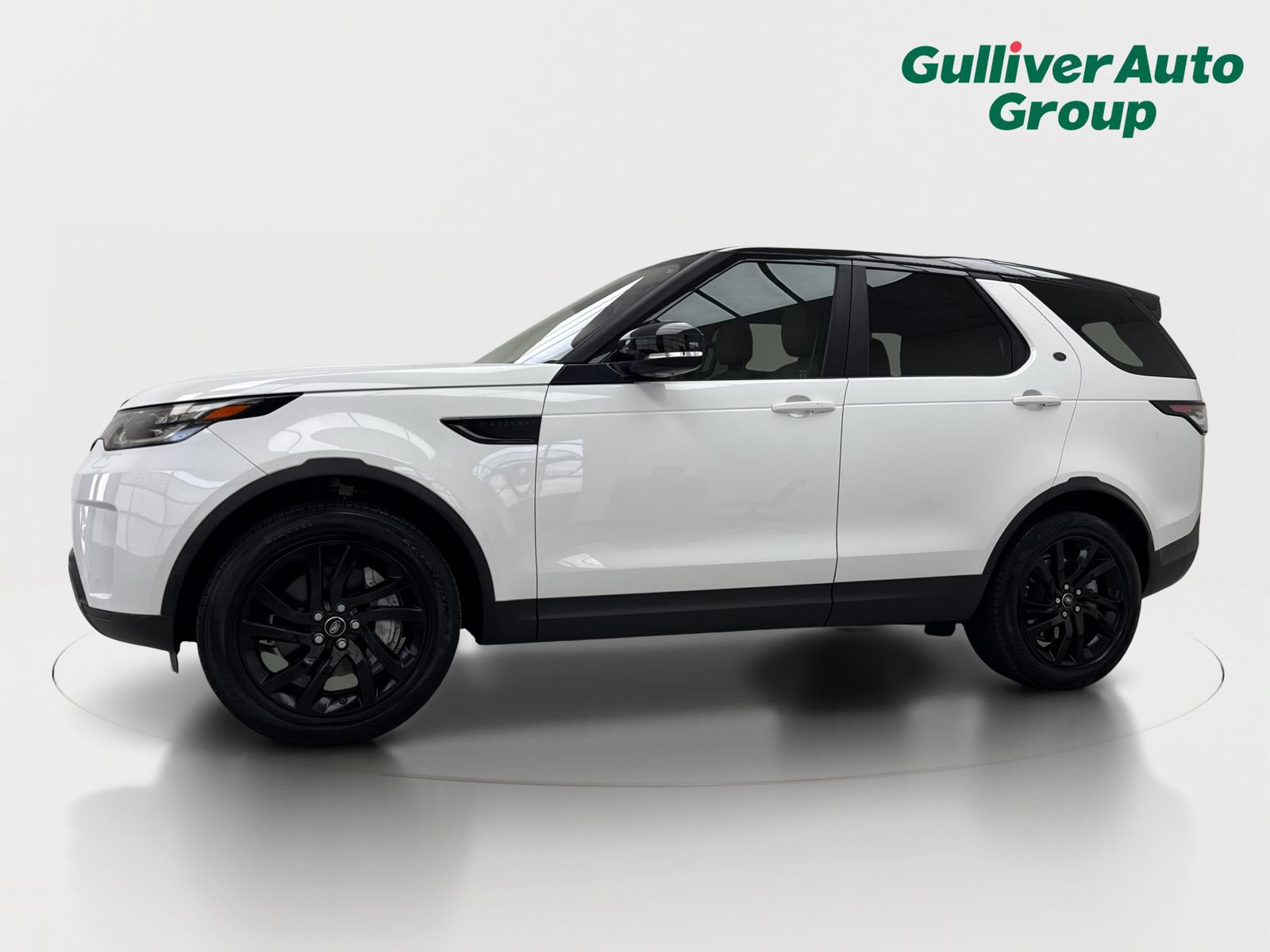 Used 2019 Land Rover Discovery SE AWD/4WD image 2