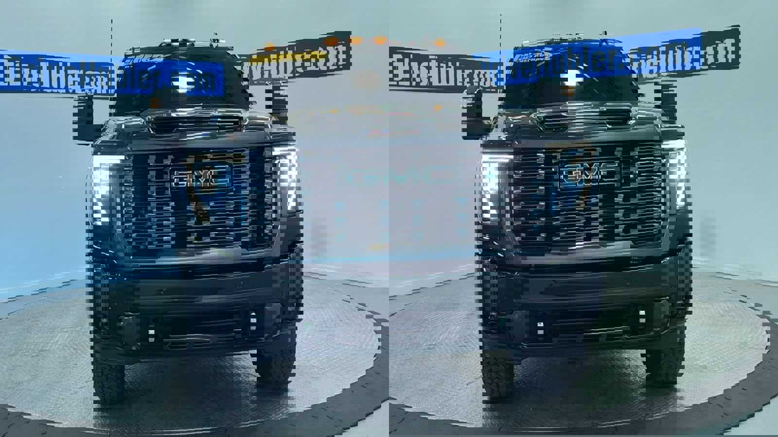 Used 2024 GMC Sierra 2500 Denali Ultimate image 2