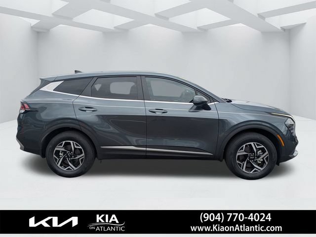 Used 2025 Kia Sportage LX AWD/4WD image 2