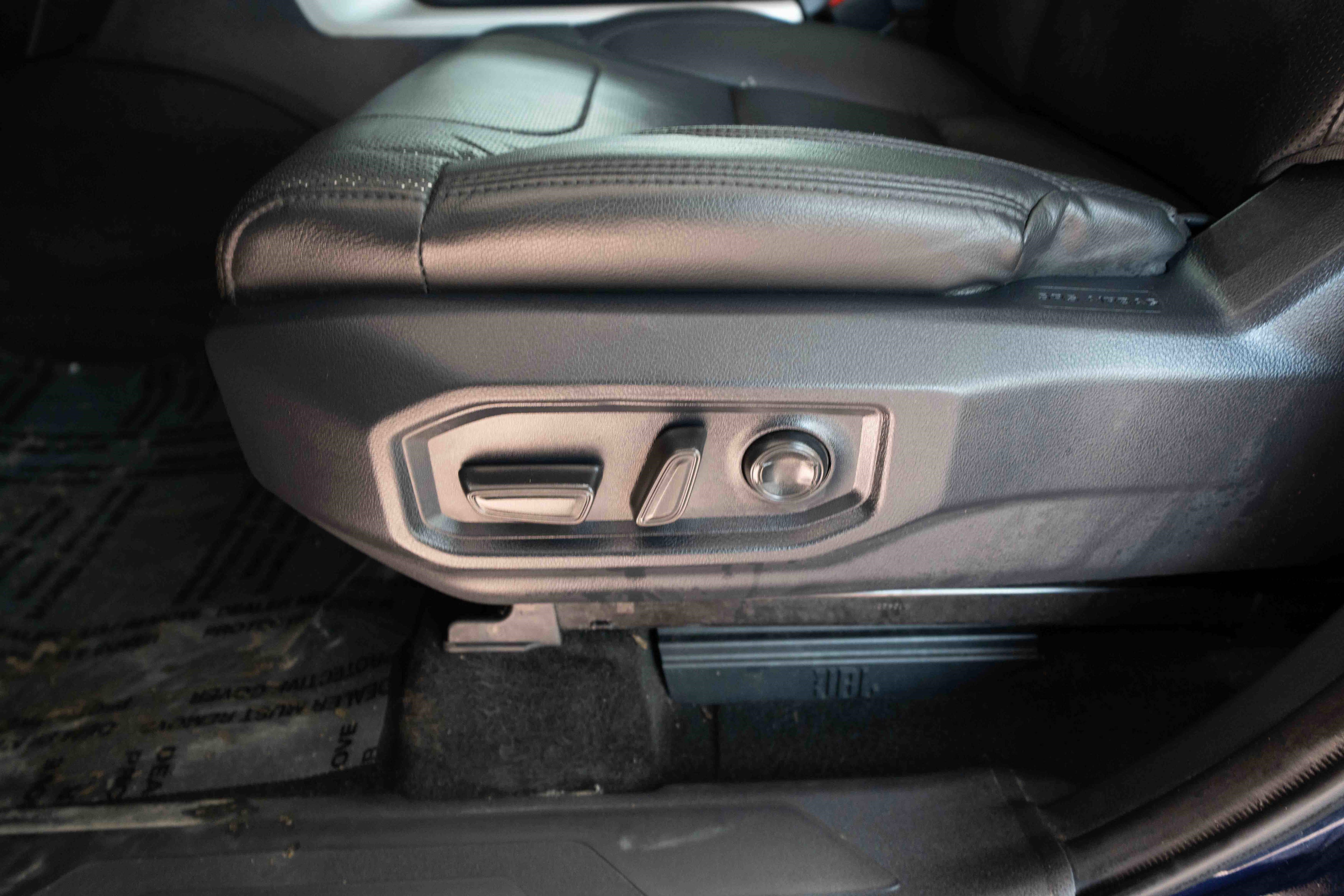 Used 2023 Toyota Tundra Limited image 12