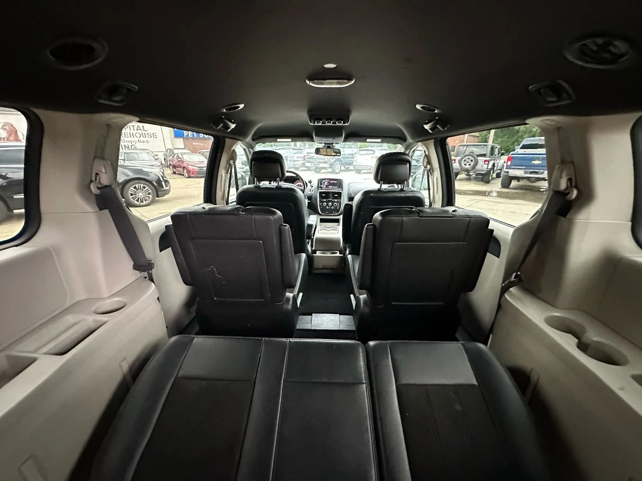 Used 2020 Dodge Grand Caravan SXT image 27