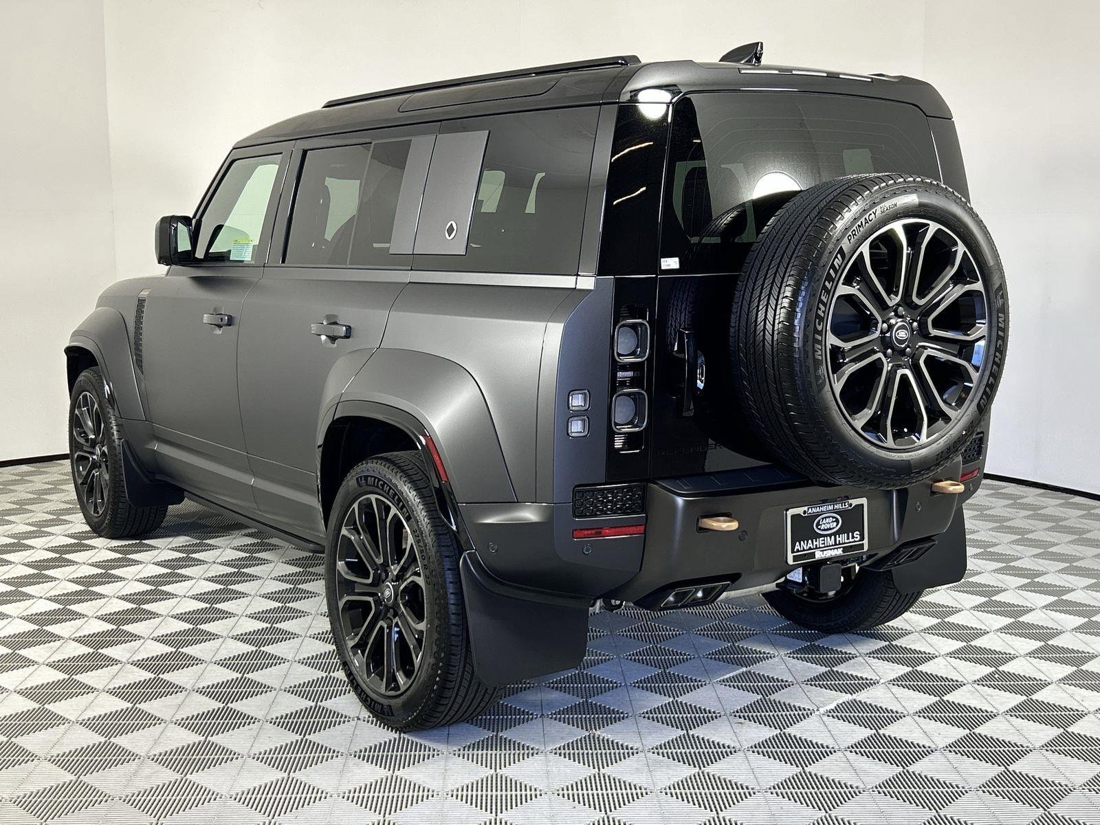 New 2025 Land Rover Defender 110 image 3