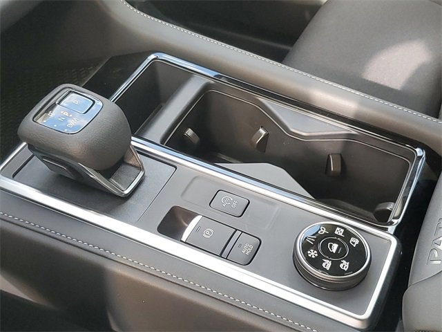 New 2025 Nissan Pathfinder SV w/ Black Appearance Package image 23