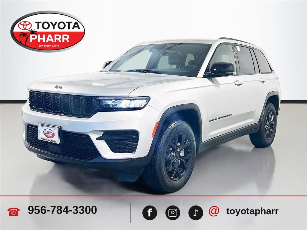 Used 2025 Jeep Grand Cherokee Altitude