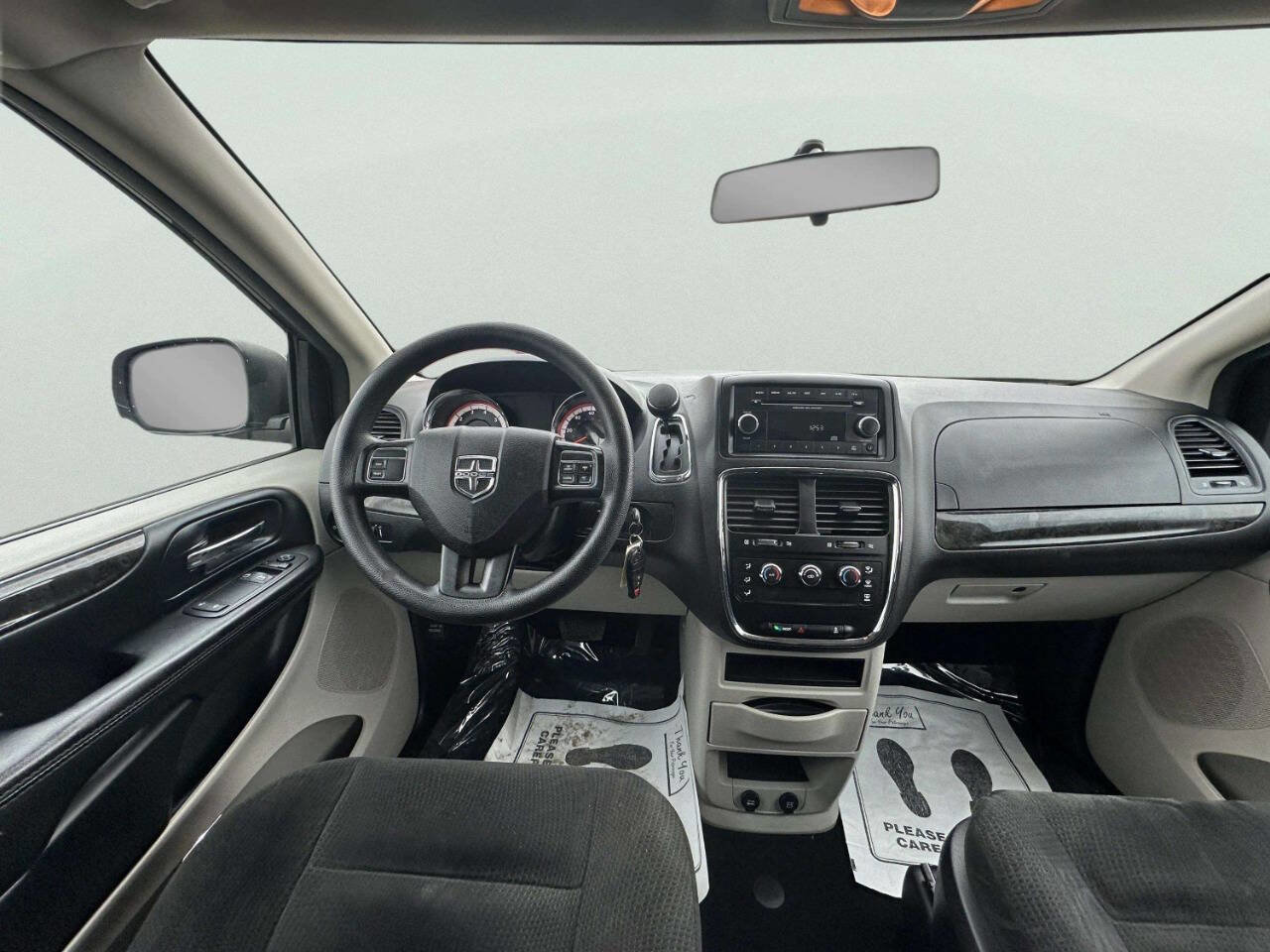 Used 2016 Dodge Grand Caravan American Value Package FWD image 16