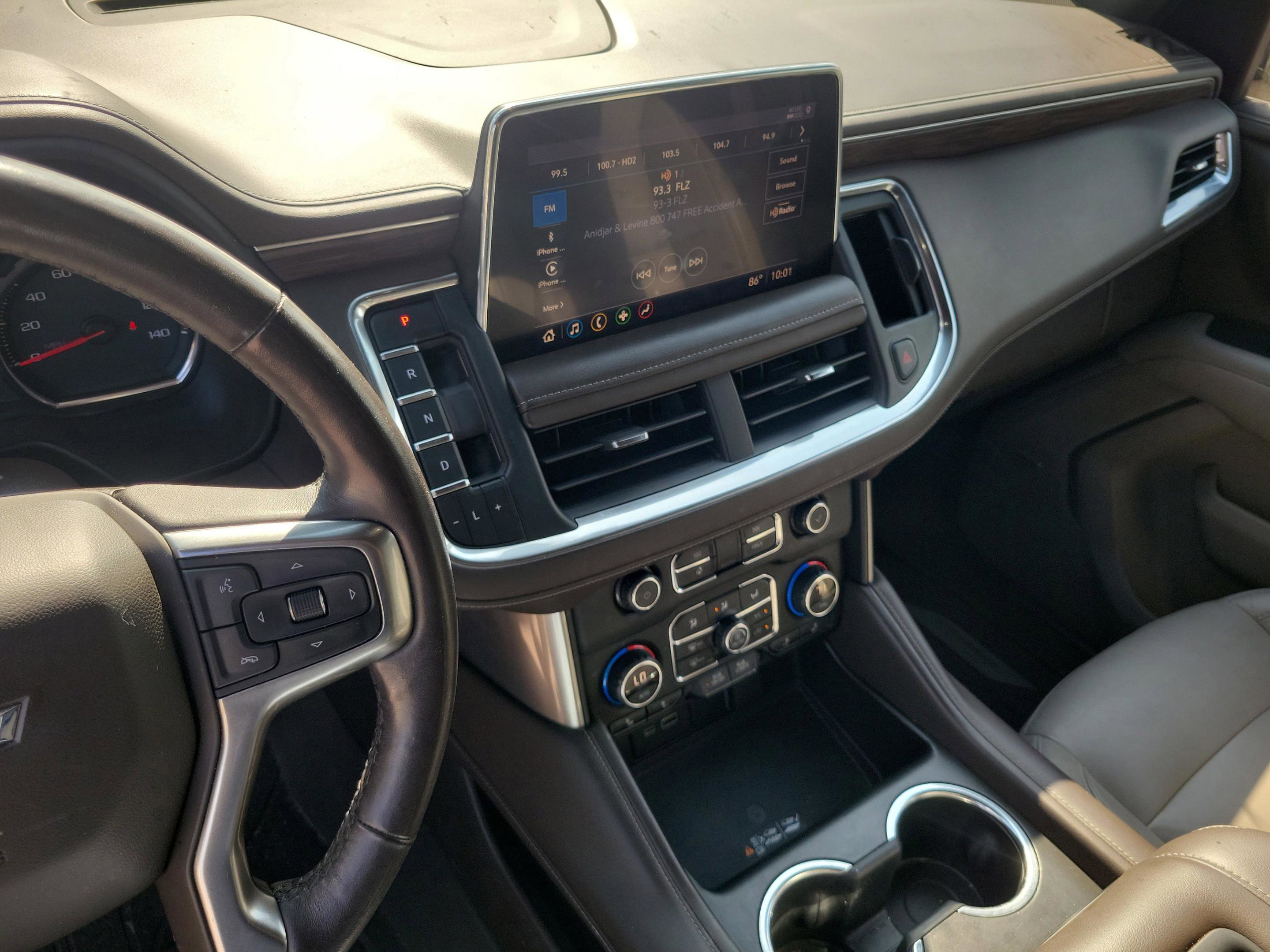 Used 2021 Chevrolet Tahoe LT w/ LT Signature Package RWD image 21