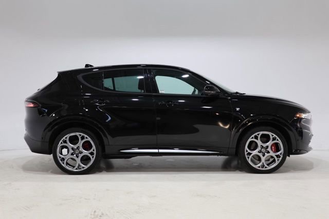 Used 2024 Alfa Romeo Tonale Ti w/ Active Assist Package image 8