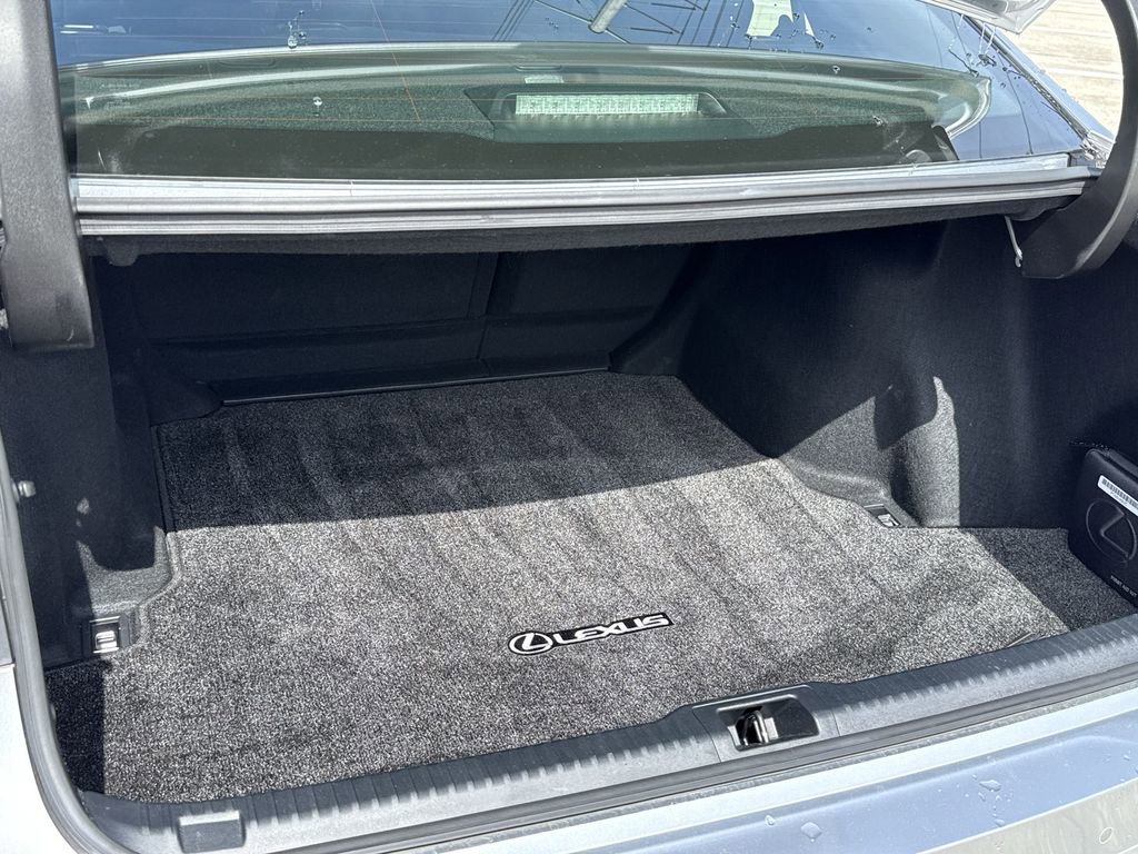 Used 2022 Lexus IS 350 F Sport RWD image 13