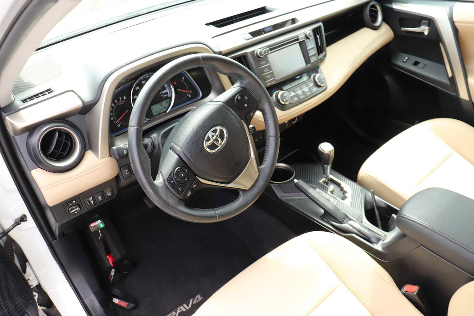 Used 2013 Toyota RAV4 Limited AWD/4WD image 10