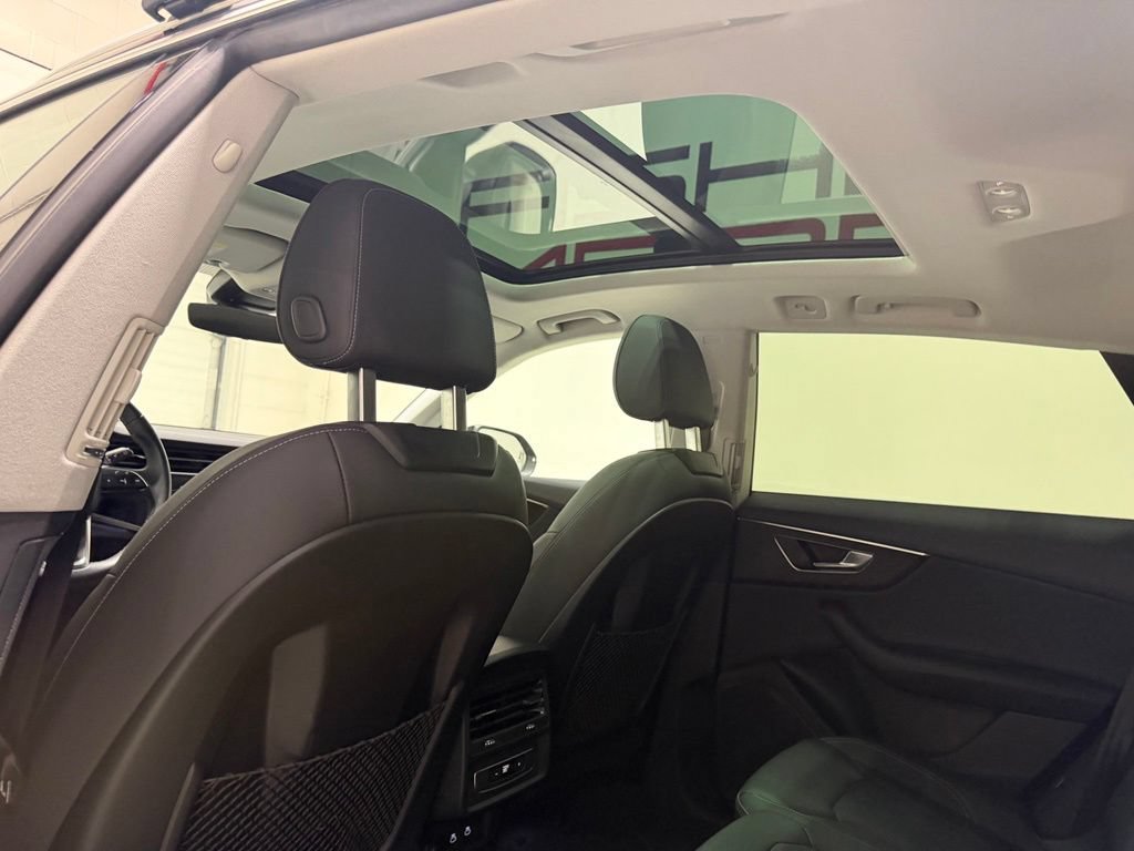 Used 2023 Audi Q8 Premium AWD/4WD image 30