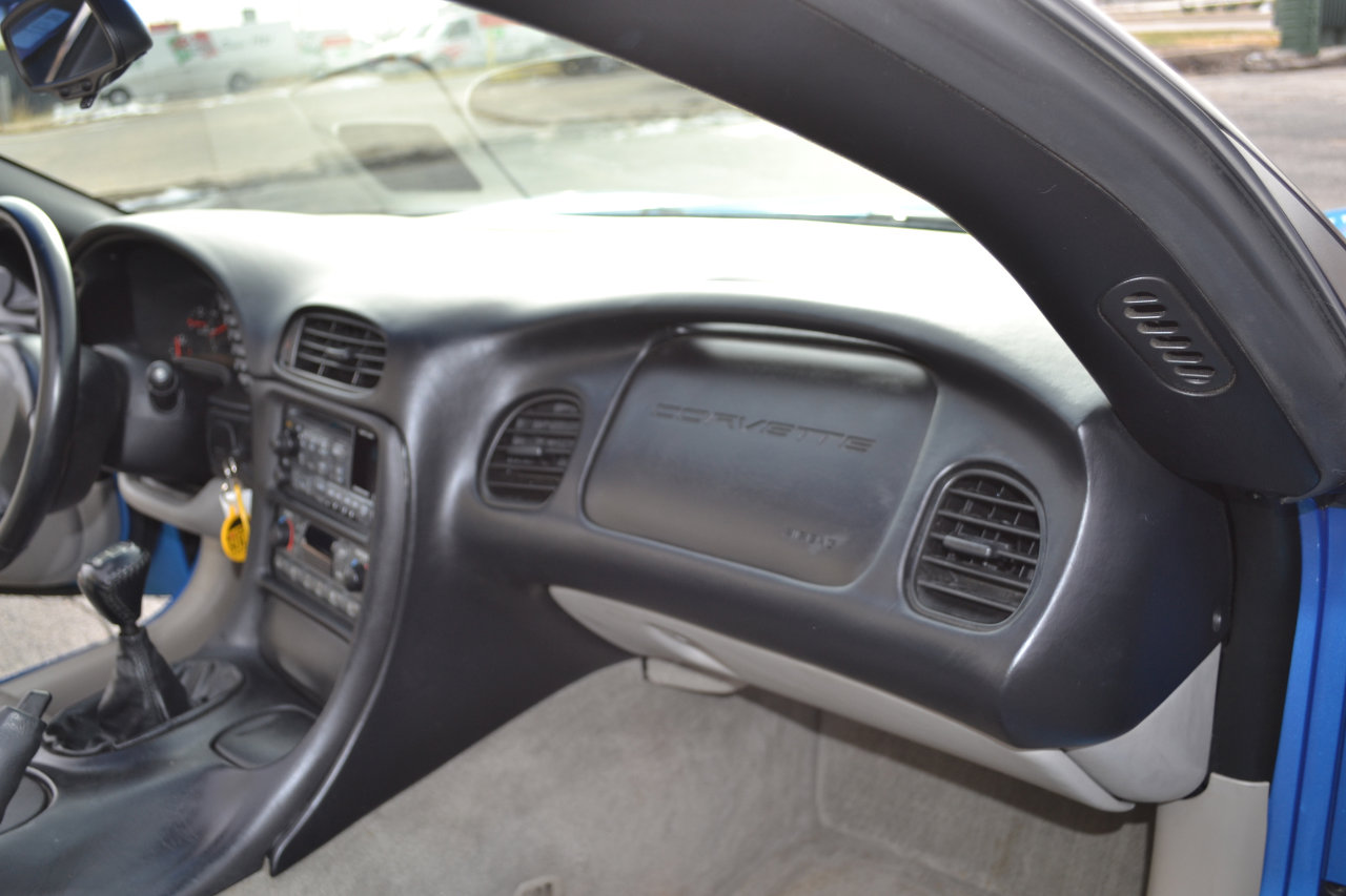 Used 2000 Chevrolet Corvette Convertible w/ Memory Pkg image 30