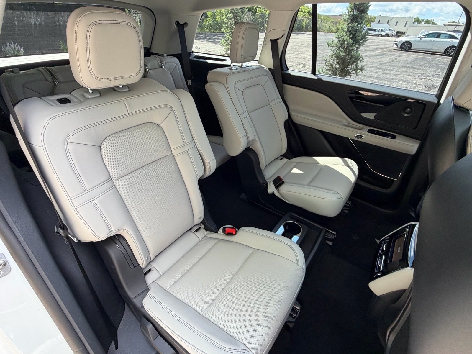 New 2026 Lincoln Aviator Reserve AWD/4WD image 15