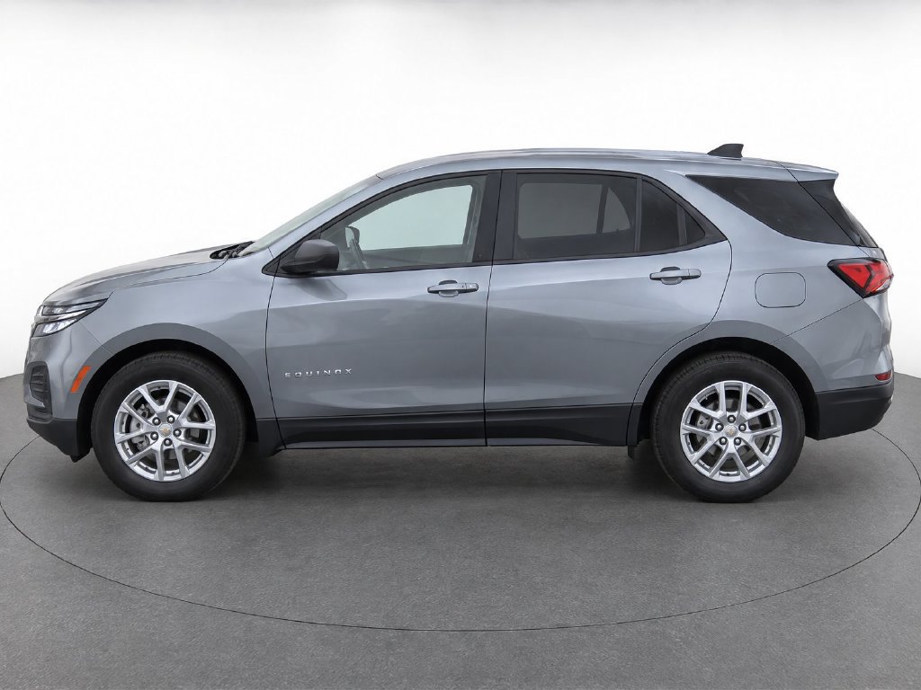 Used 2023 Chevrolet Equinox LS w/ LS Convenience Package FWD image 6