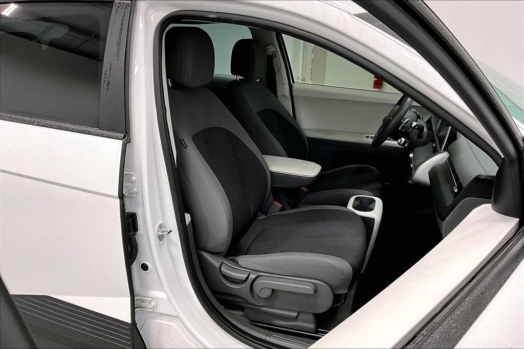 Used 2022 Hyundai Ioniq 5 SE w/ Cargo Package image 10