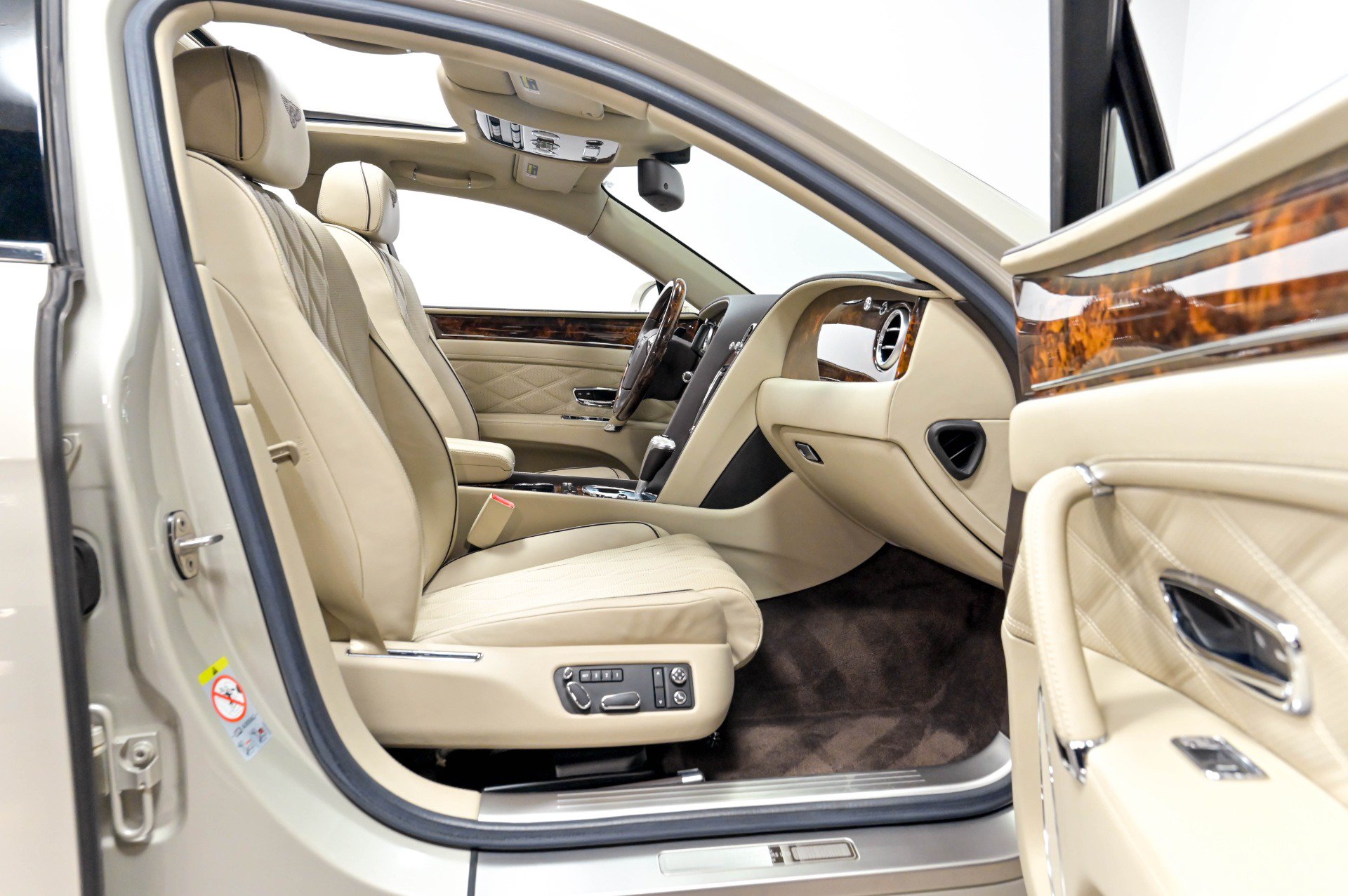 Used 2015 Bentley Flying Spur W12 AWD/4WD image 34