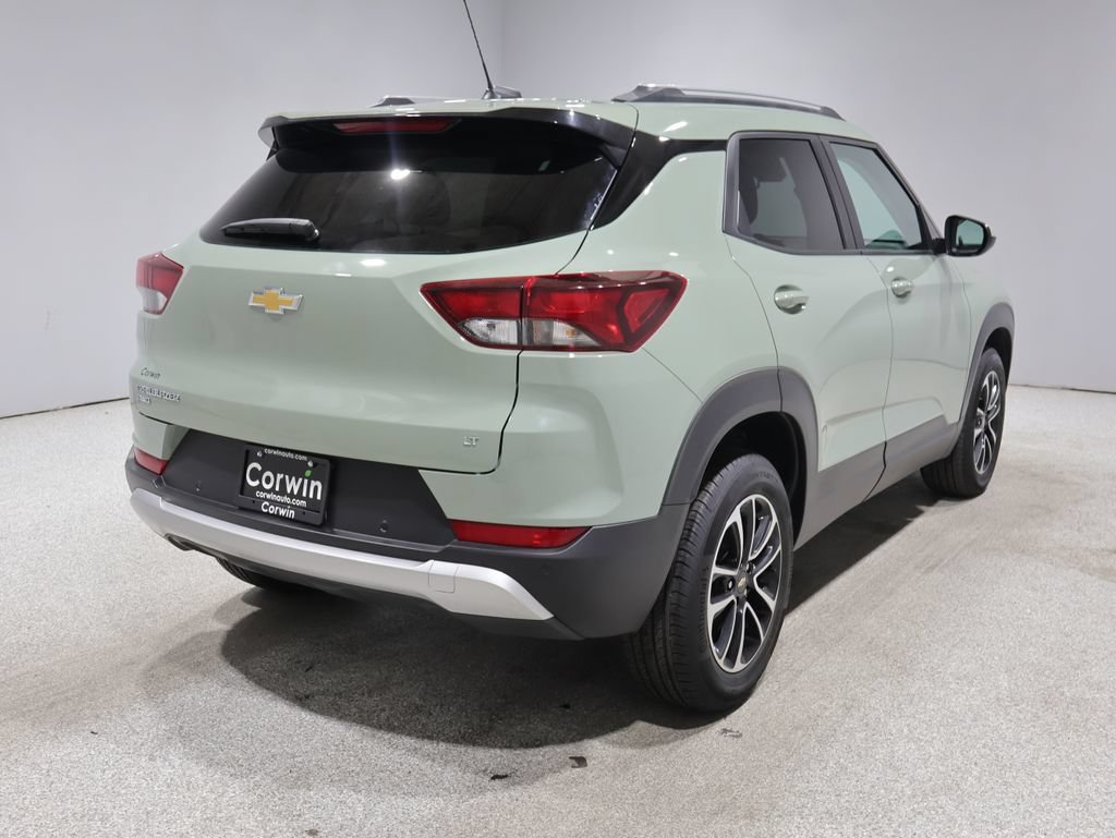 Used 2026 Chevrolet TrailBlazer LT w/ Driver Confidence Package AWD/4WD image 2