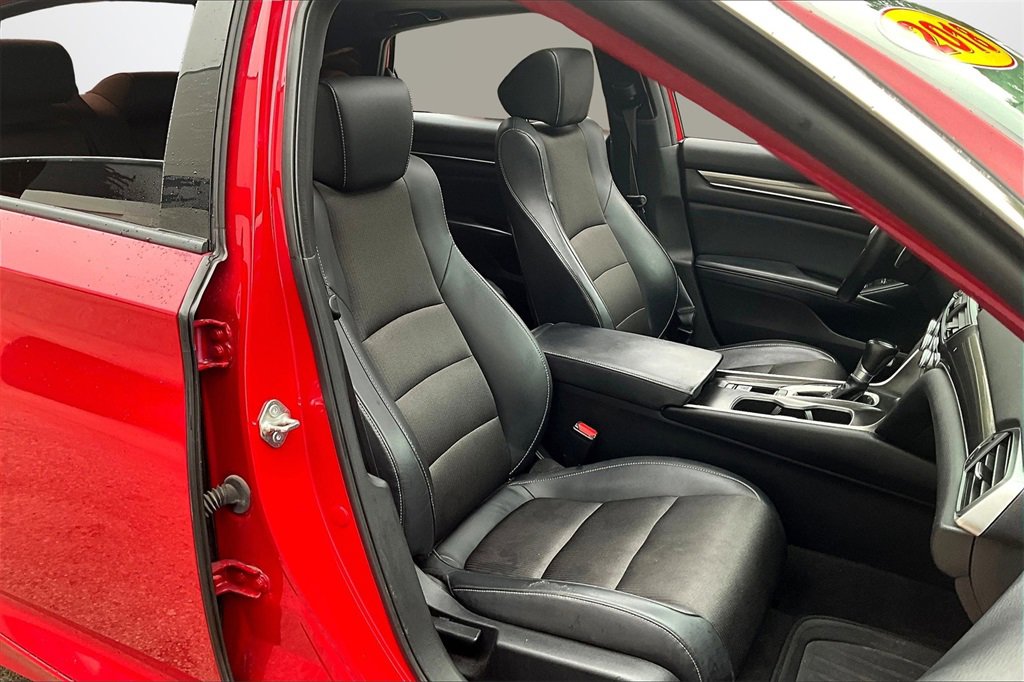 Used 2018 Honda Accord Sport image 27
