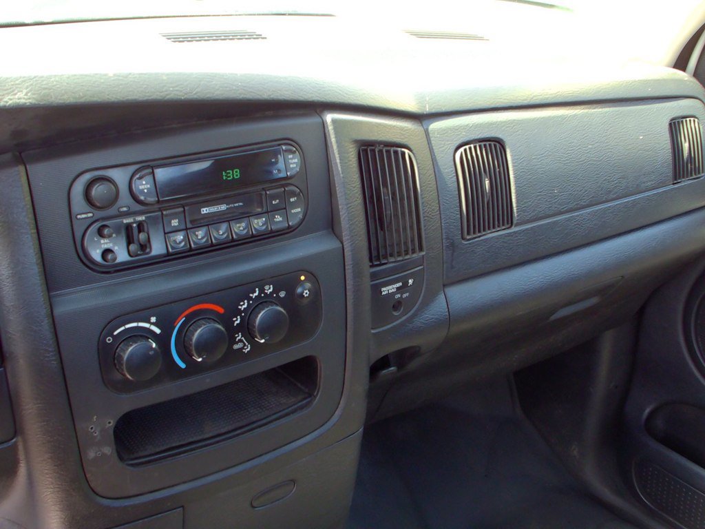 Used 2003 Dodge Ram 2500 Truck ST AWD/4WD image 8
