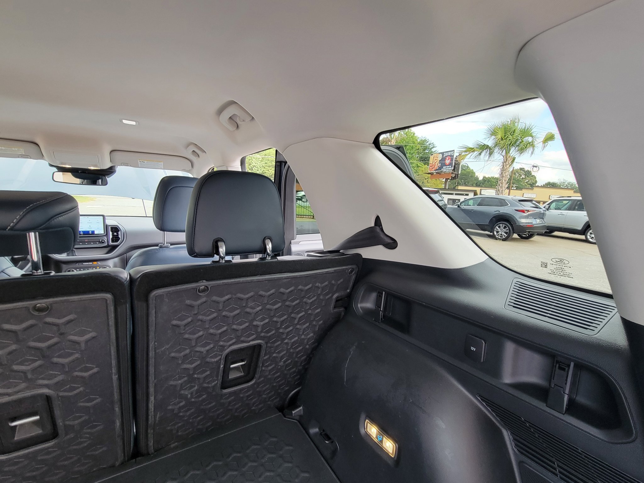 Used 2021 Ford Bronco Sport Outer Banks w/ Outer Banks Package (96D) image 40
