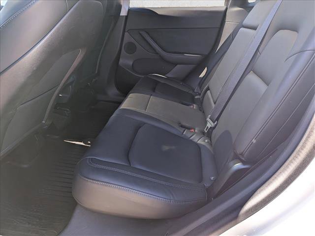 Used 2020 Tesla Model Y Long Range image 17