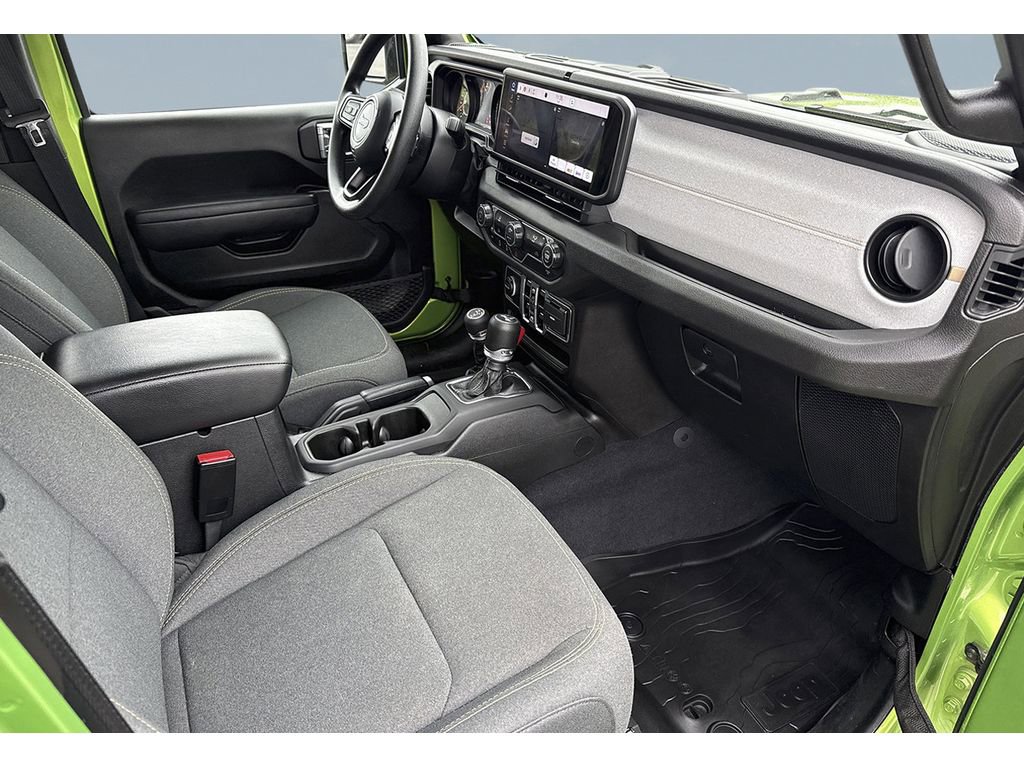 Used 2025 Jeep Wrangler Sport AWD/4WD image 37