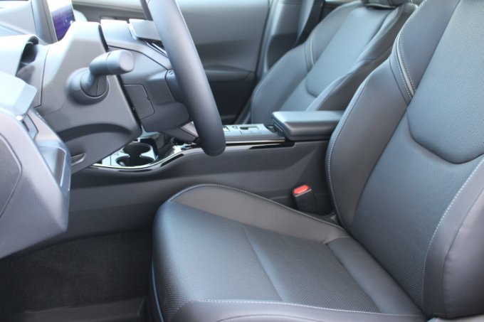 New 2027 Toyota Prius Plug-In Hybrid FWD image 10
