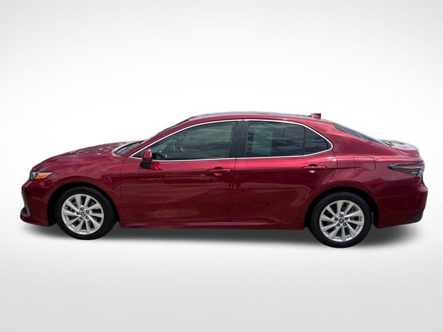 Used 2022 Toyota Camry LE FWD image 6