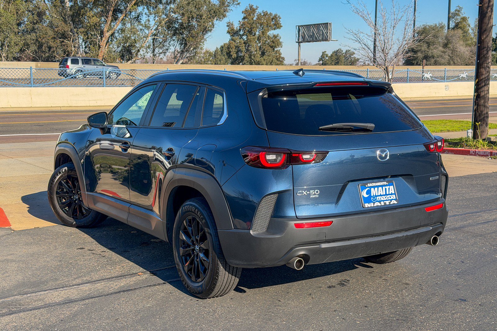Certified 2025 MAZDA CX-50 AWD 2.5 S w/ Premium Package image 7