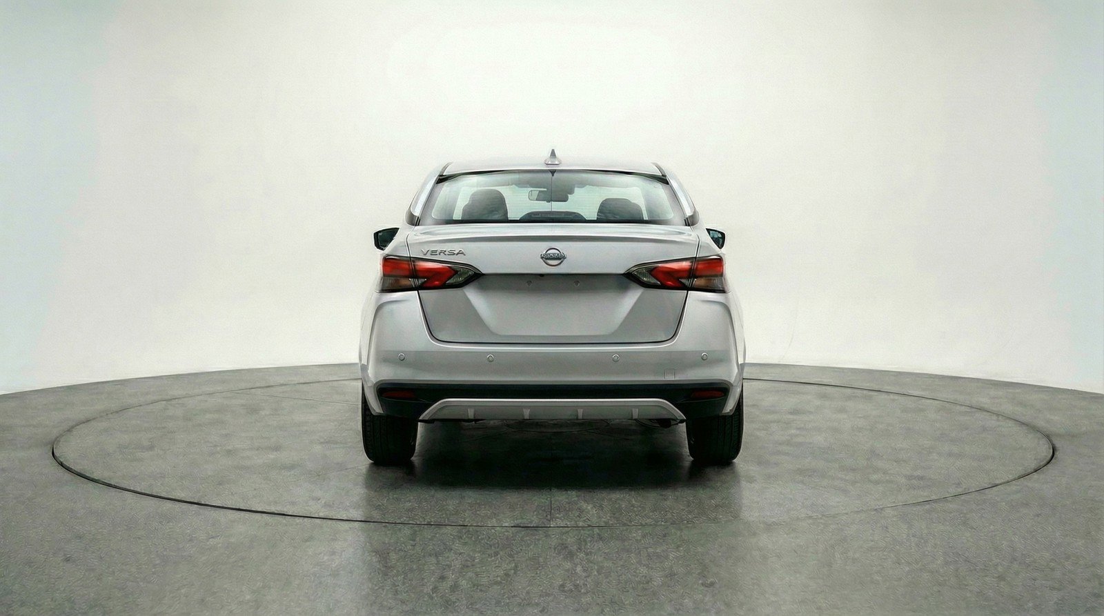 Used 2025 Nissan Versa SV image 7