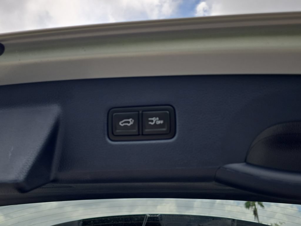 New 2026 Kia Carnival SX Prestige FWD image 11