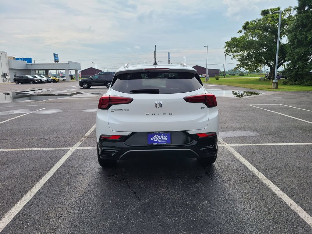 Used 2024 Buick Encore GX Sport Touring AWD/4WD image 6