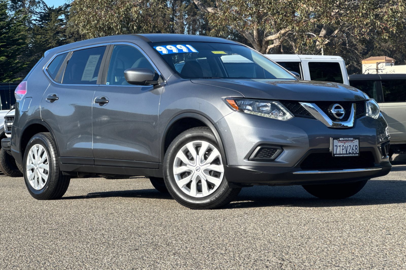 Used 2016 Nissan Rogue S FWD image 2