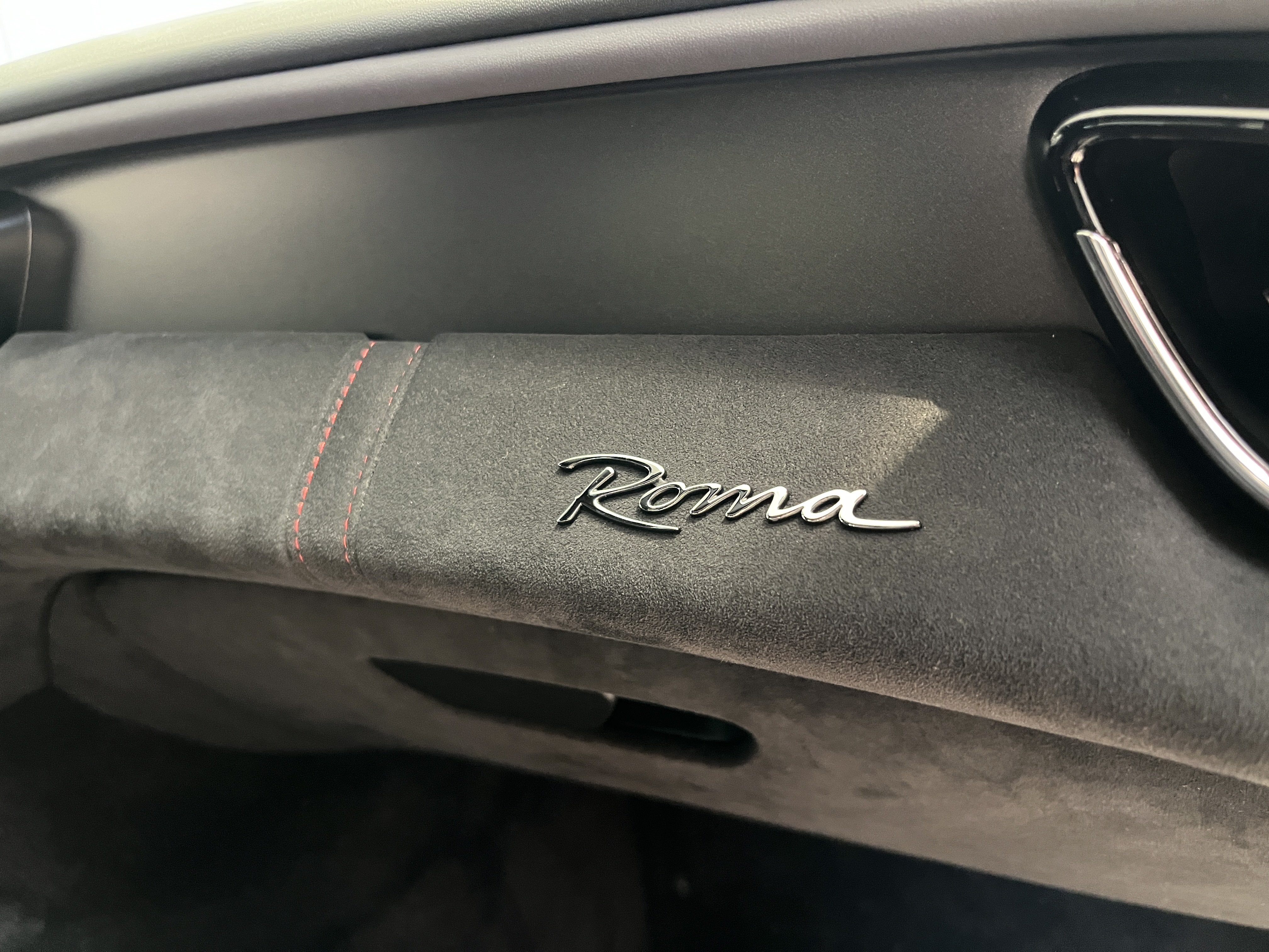 Used 2022 Ferrari Roma RWD image 41