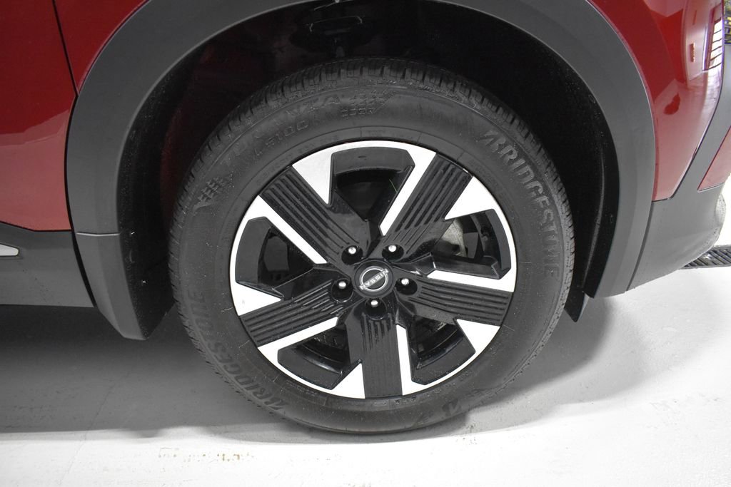 Certified 2025 Nissan Kicks SV w/ SV Premium Package image 10