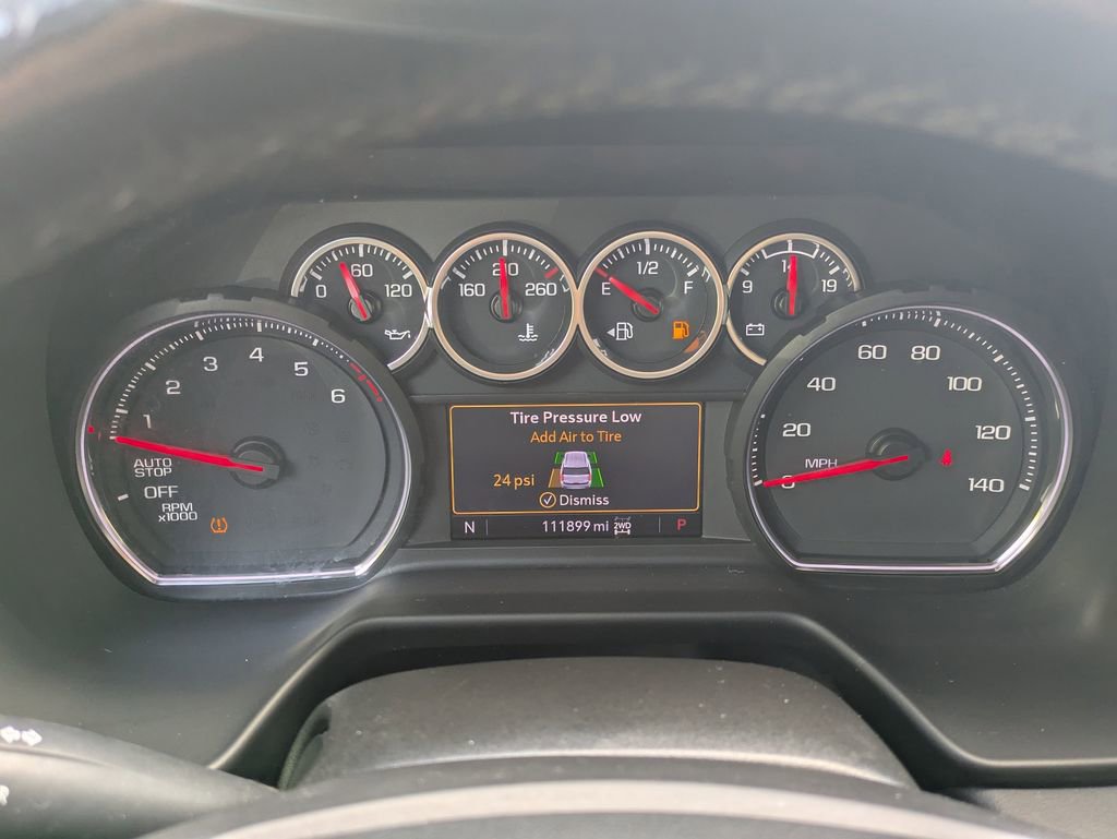 Used 2021 Chevrolet Tahoe Z71 w/ Luxury Package AWD/4WD image 28