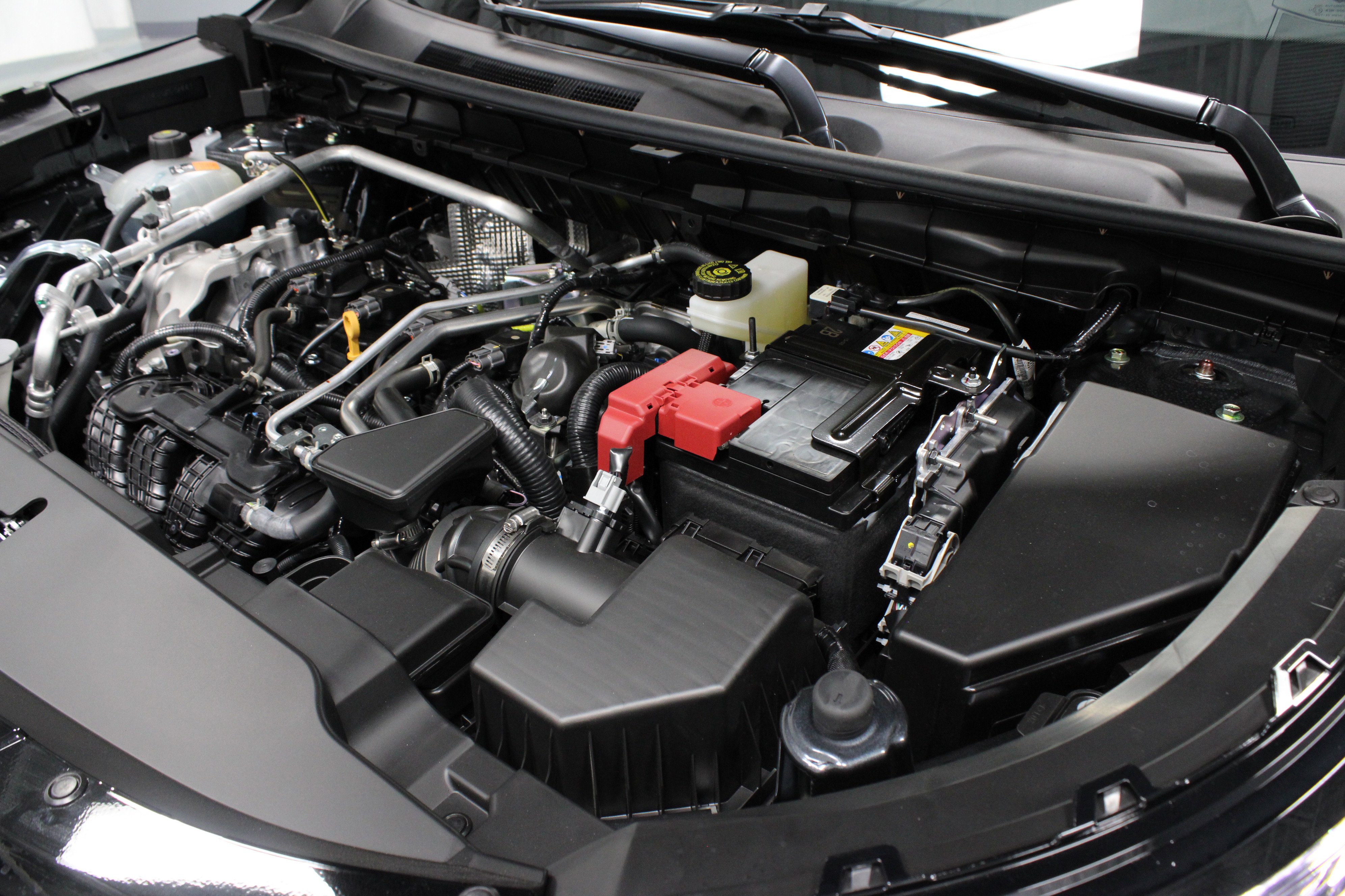 New 2025 Mitsubishi Outlander SE image 30