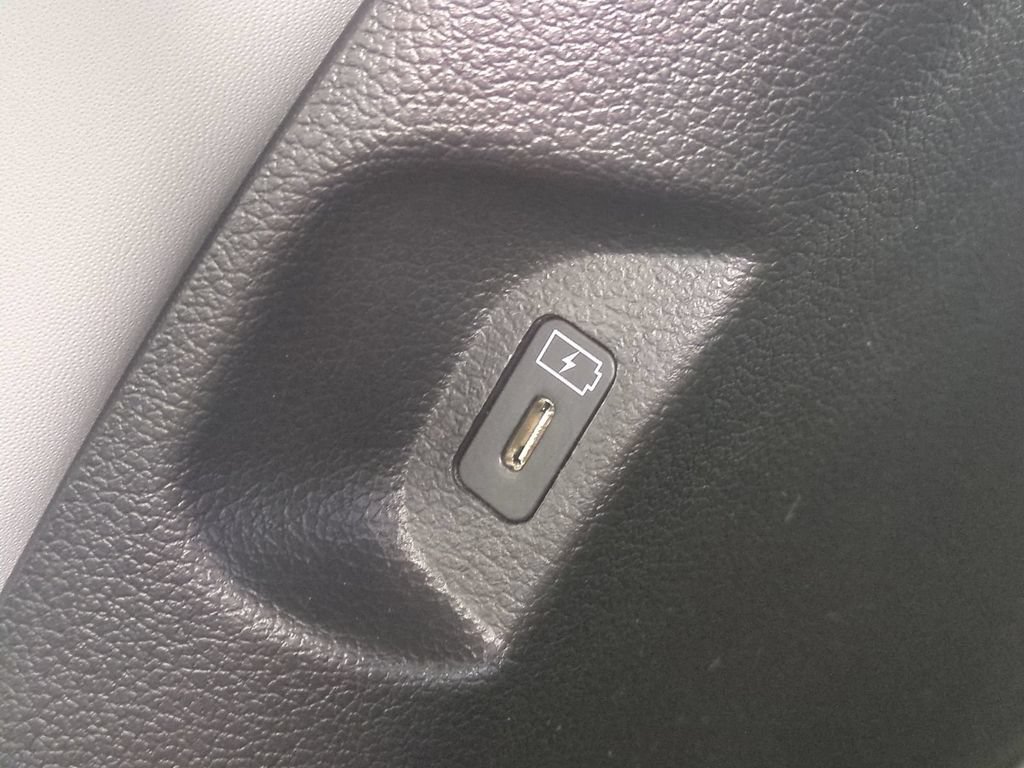 Used 2024 Hyundai Palisade SEL FWD image 18