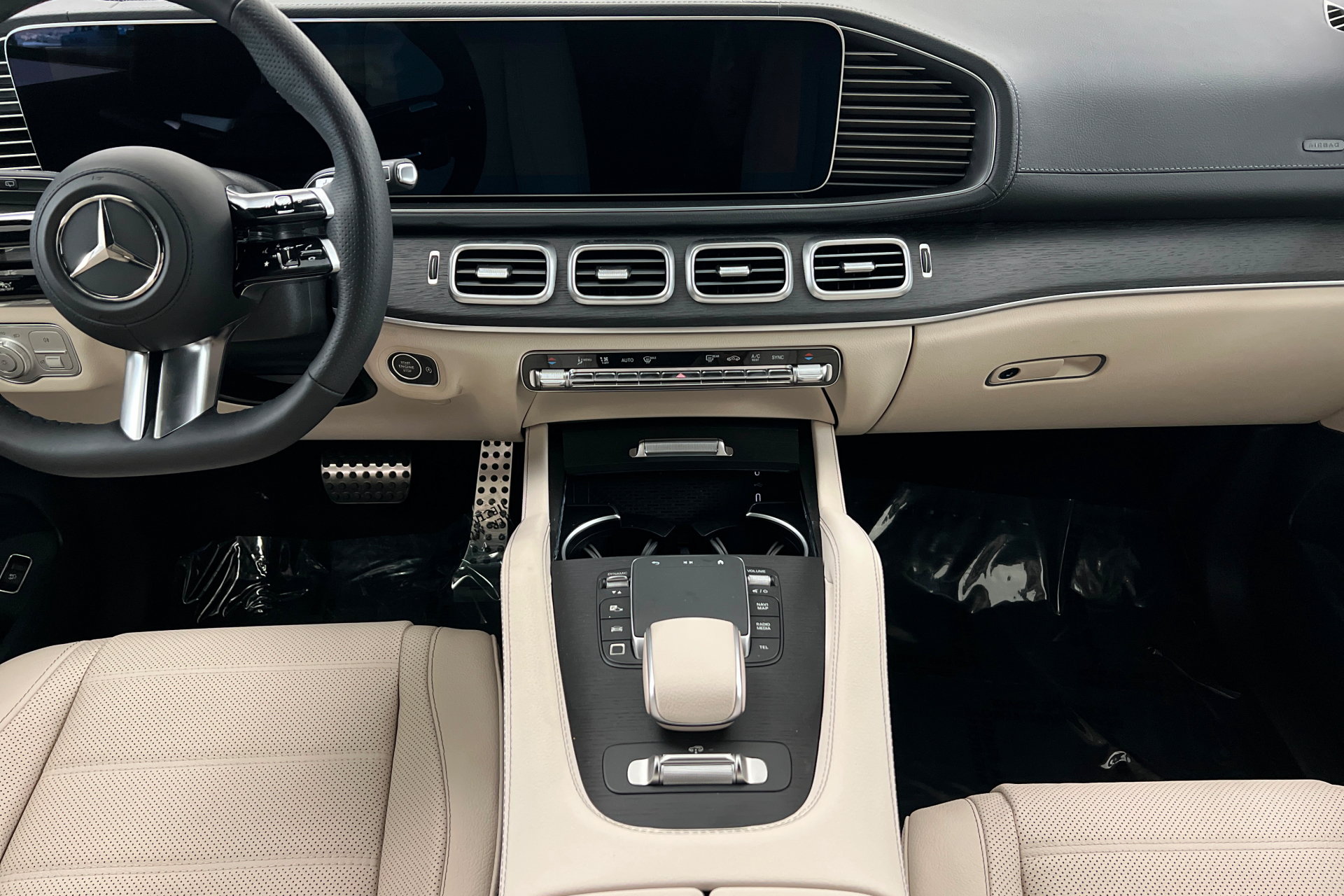 New 2026 Mercedes-Benz GLS 580 4MATIC image 13