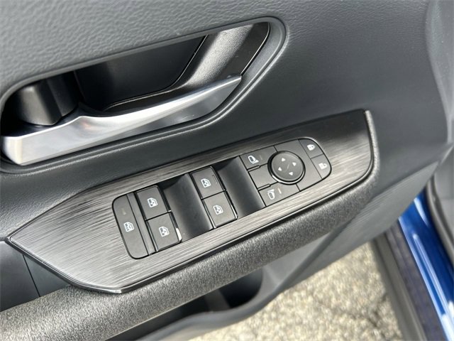 Certified 2025 Nissan Kicks SV image 16