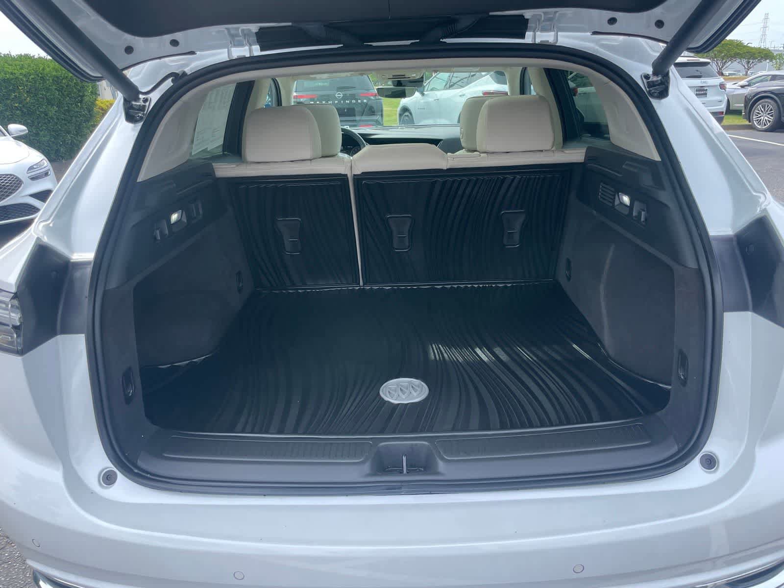 Used 2023 Buick Envision Avenir AWD/4WD image 23