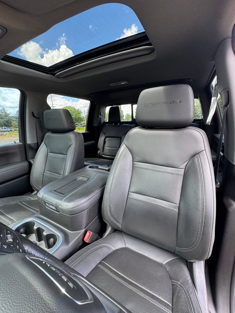 Used 2022 GMC Sierra 3500 Denali w/ Denali Black Diamond Edition AWD/4WD image 40