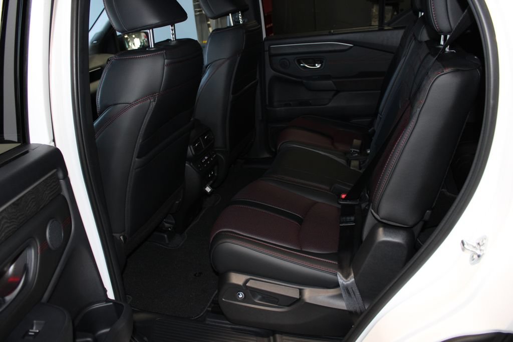 New 2026 Honda Pilot Black Edition image 18