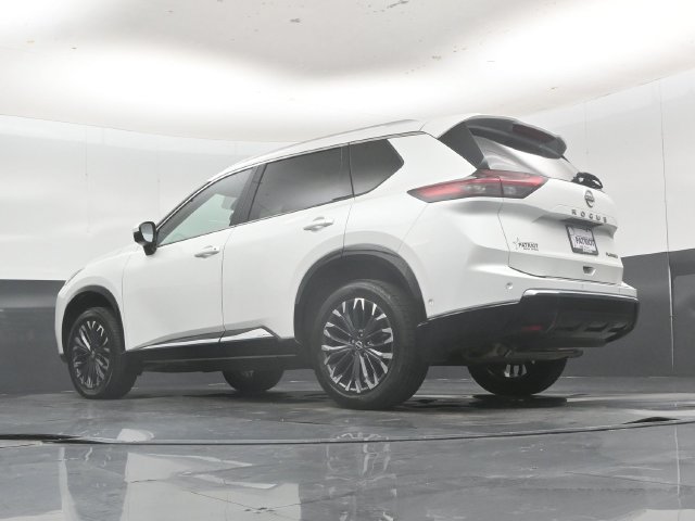 Used 2024 Nissan Rogue Platinum FWD image 57