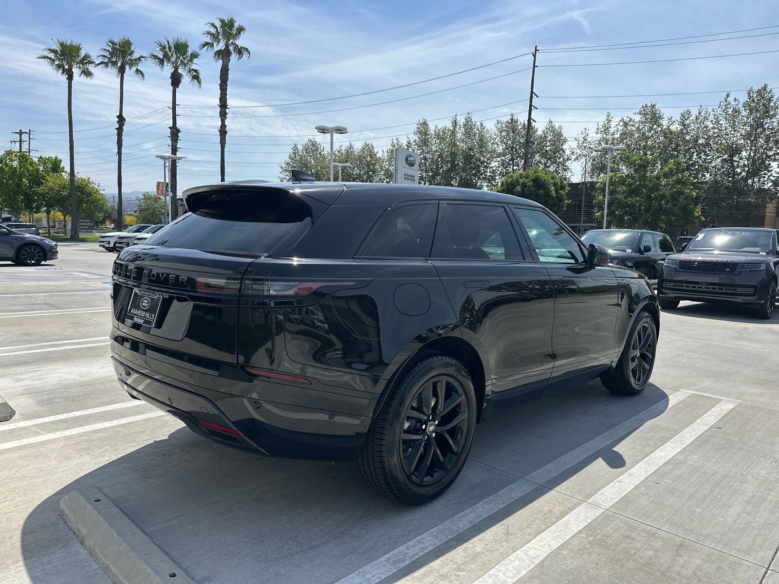 Certified 2026 Land Rover Range Rover Velar Dynamic SE image 3