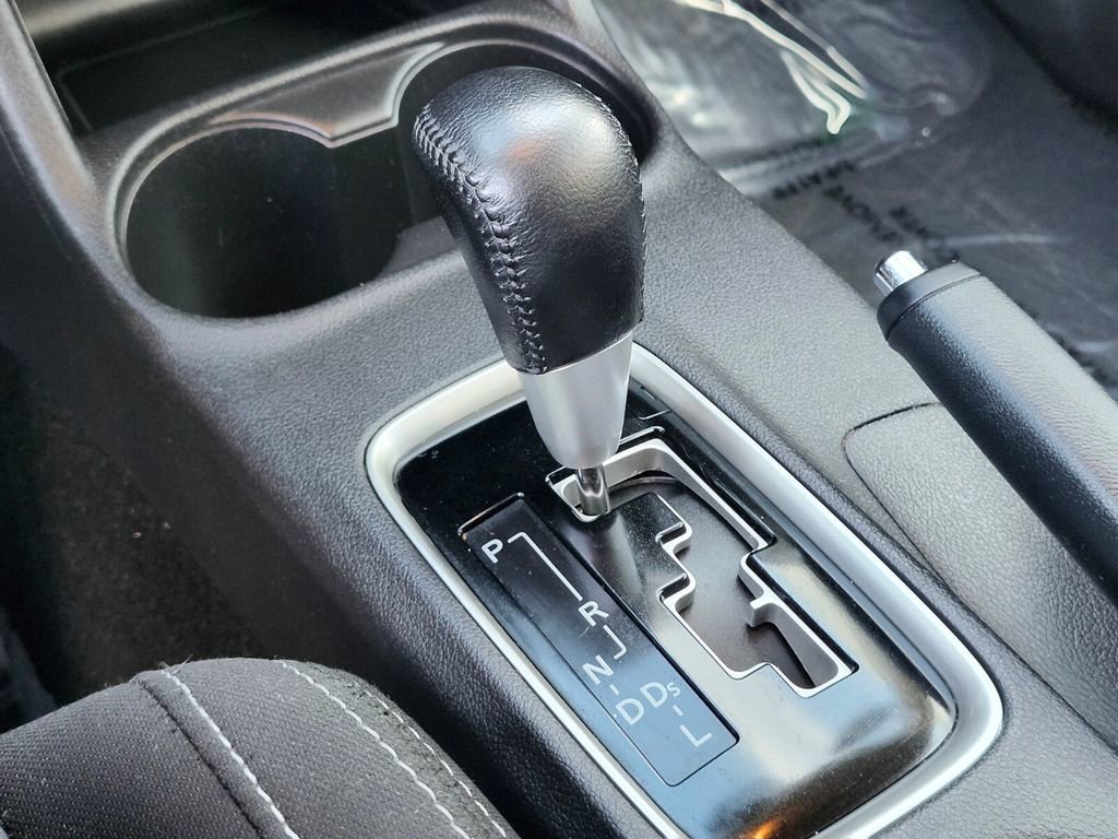Used 2016 Mitsubishi Outlander AWD image 24