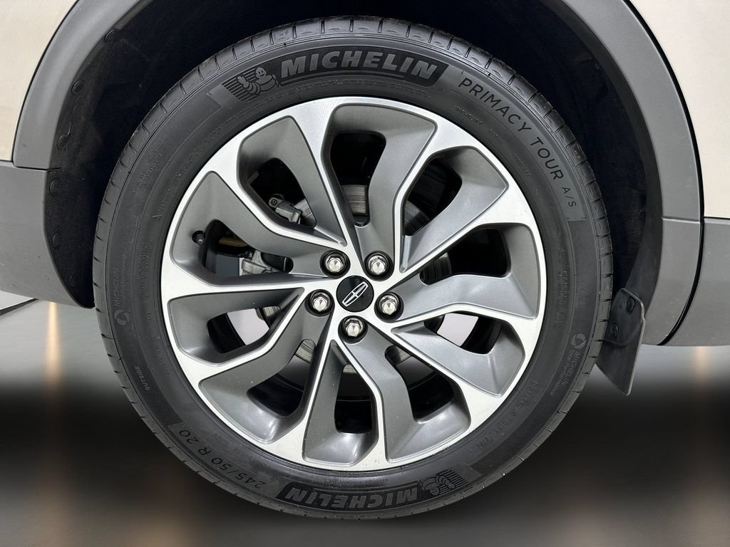 Used 2021 Lincoln Nautilus Reserve w/ Cargo Utility Package FWD image 10