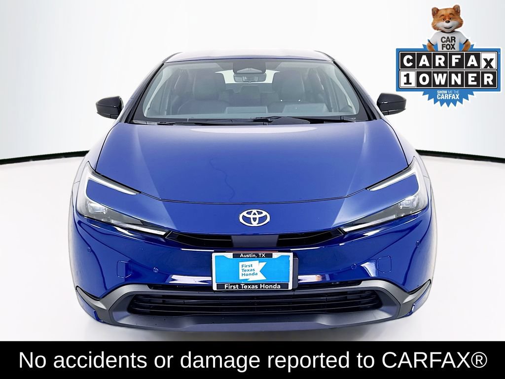 Used 2025 Toyota Prius LE FWD image 2