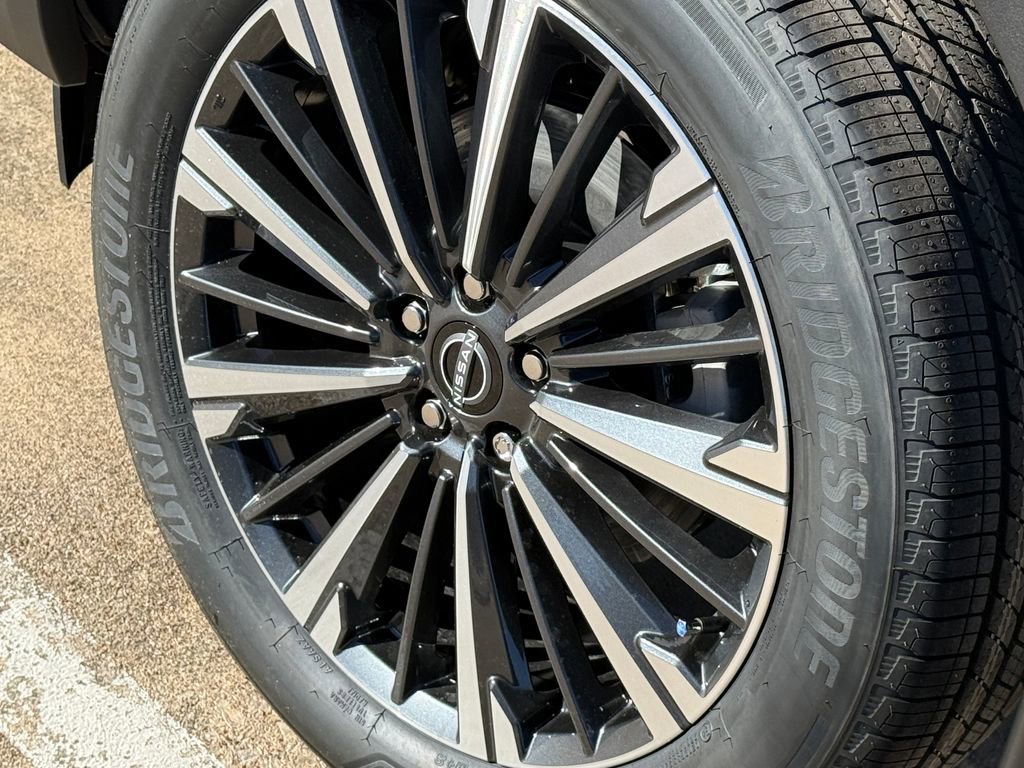 New 2026 Nissan Pathfinder Platinum image 11