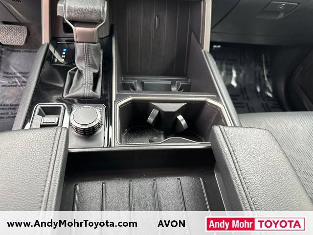 Used 2025 Toyota Tundra Limited AWD/4WD image 31